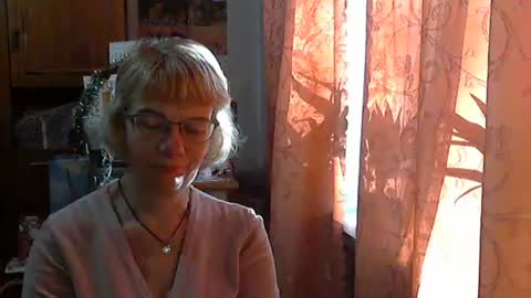 Snapshot of vanillaxcreamy chatting on 12.19.24 Vanillaxcreamy online show from 12.19.24