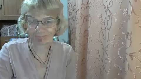 Snapshot of vanillaxcreamy chatting on 12.21.24 Vanillaxcreamy online show from 12.21.24