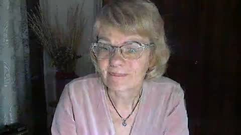 Snapshot of vanillaxcreamy chatting on 01.08.25 Vanillaxcreamy online show from 01.08.25