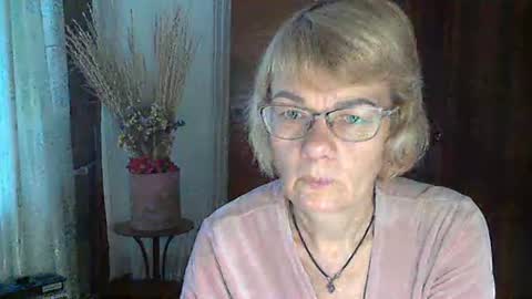 Snapshot of vanillaxcreamy chatting on 01.12.25 Vanillaxcreamy online show from 01.12.25
