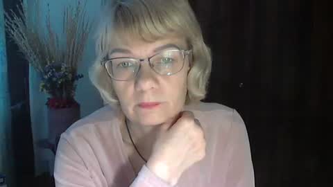 Snapshot of vanillaxcreamy chatting on 01.14.25 Vanillaxcreamy online show from 01.14.25
