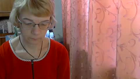 Snapshot of vanillaxcreamy chatting on 02.13.25 Vanillaxcreamy online show from 02.13.25