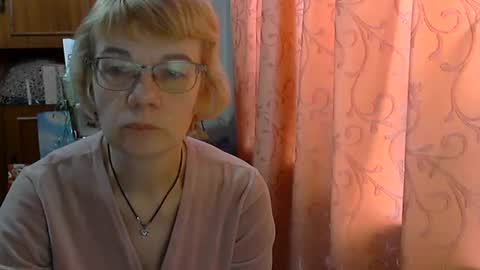 Snapshot of vanillaxcreamy chatting on 02.15.25 Vanillaxcreamy online show from 02.15.25