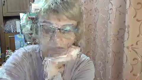 Snapshot of vanillaxcreamy chatting on 02.19.25 Vanillaxcreamy online show from 02.19.25
