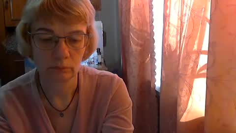 Snapshot of vanillaxcreamy chatting on 02.20.25 Vanillaxcreamy online show from 02.20.25