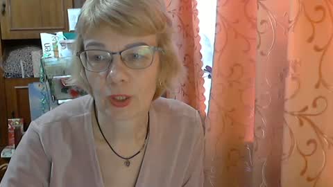 Snapshot of vanillaxcreamy chatting on 02.25.25 Vanillaxcreamy online show from 02.25.25