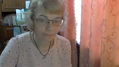 Snapshot of vanillaxcreamy chatting on 03.01.25 Vanillaxcreamy online show from 03.01.25