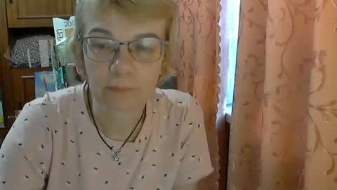 Snapshot of vanillaxcreamy chatting on 03.06.25 Vanillaxcreamy online show from 03.06.25