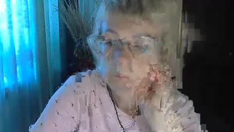 Snapshot of vanillaxcreamy chatting on 09.26.25 Vanillaxcreamy online show from 09.26.25
