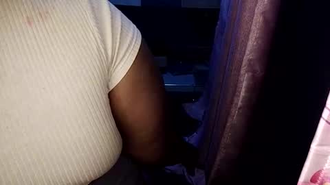 Snapshot of vannah_bae chatting on 02.07.25 vannah_bae online show from 02.07.25