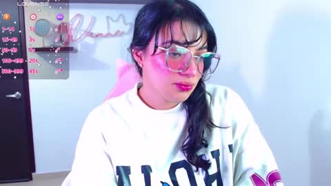 Vanesa online show from 02.20.25