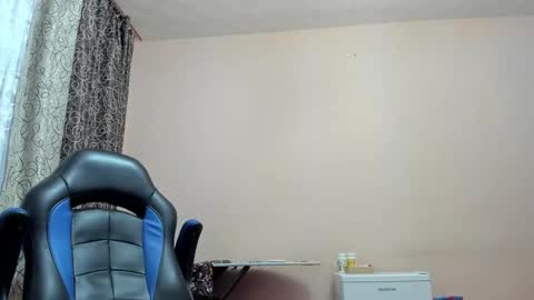 vano_822 online show from 12.14.25