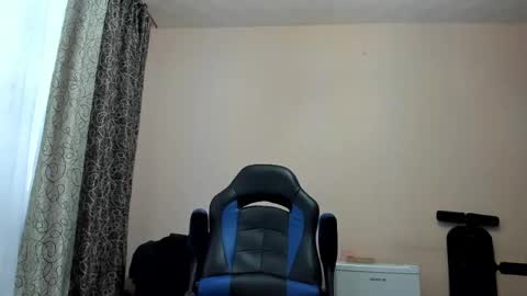 Snapshot of vano_822 chatting on 04.24.26 vano_822 online show from 04.24.26