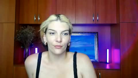 Snapshot of vanrey_ chatting on 07.07.26 Vanessa online show from 07.07.26