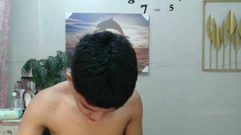 vanxxx2005 online show from 12.18.24