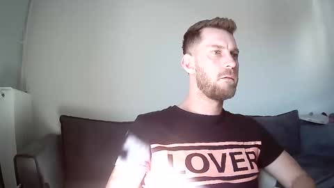 Snapshot of vasmak chatting on 11.13.25 vasmak online show from 11.13.25