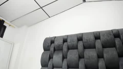 Snapshot of vauroracooper chatting on 09.29.25 Aurora Cooper online show from 09.29.25