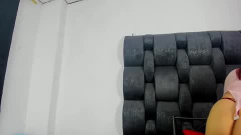 Snapshot of vauroracooper chatting on 10.19.25 Aurora Cooper online show from 10.19.25