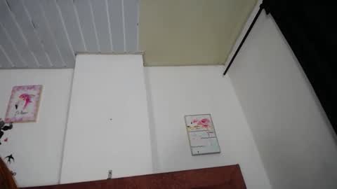 Snapshot of vauroracooper chatting on 11.08.25 Aurora Cooper online show from 11.08.25