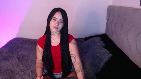Snapshot of vayolett_bass chatting on 12.18.24 Vayolett Bass online show from 12.18.24