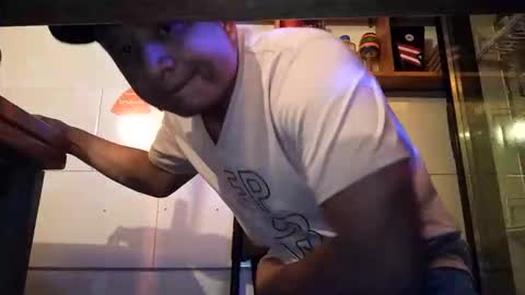 Snapshot of vboli08 chatting on 10.31.25 vboli08 online show from 10.31.25