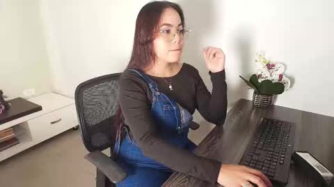 Victoria online show from 10.17.25