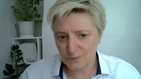 Snapshot of vea_motty chatting on 05.05.26 vea_motty online show from 05.05.26