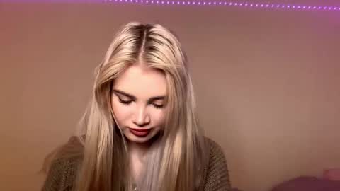 Monika online show from 11.26.25