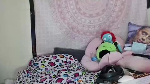 Veronica Lehane online show from 12.29.24