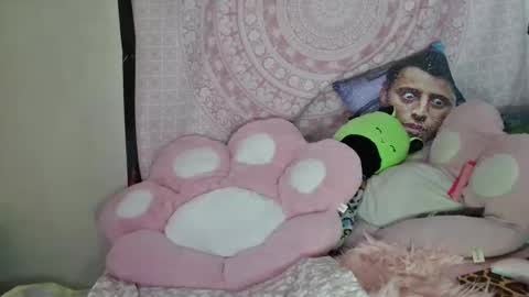 Veronica Lehane online show from 01.06.25