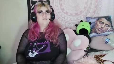 Veronica Lehane online show from 01.10.25