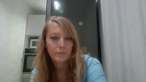 Snapshot of veessa chatting on 01.17.26 Veessa online show from 01.17.26