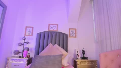 Snapshot of vega__16 chatting on 09.24.25 online show from 09.24.25