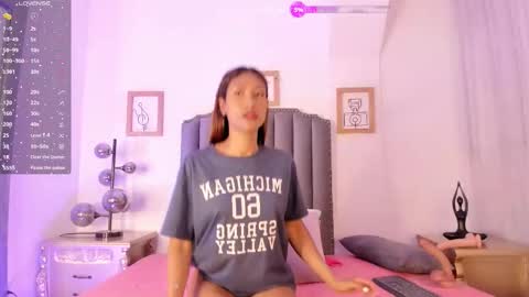 Snapshot of vega__16 chatting on 10.04.25 online show from 10.04.25