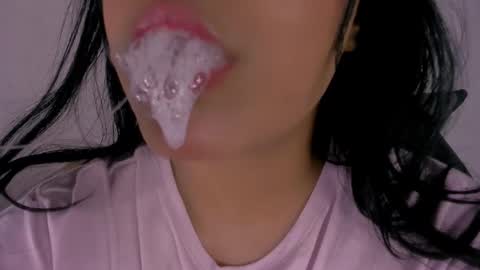 Snapshot of veky_saliva01 chatting on 11.22.25 camila online show from 11.22.25