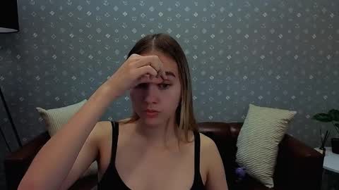 Snapshot of vel1ka chatting on 10.15.25 Barbara online show from 10.15.25