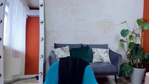 Snapshot of vel1ka chatting on 10.26.25 Barbara online show from 10.26.25