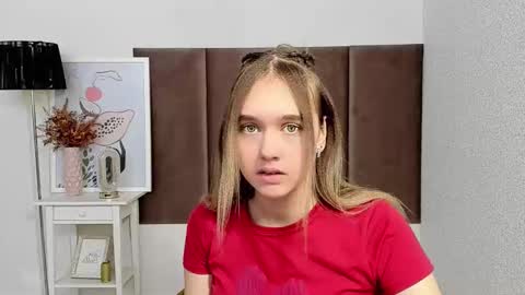 Snapshot of vel1ka chatting on 11.13.25 Barbara online show from 11.13.25