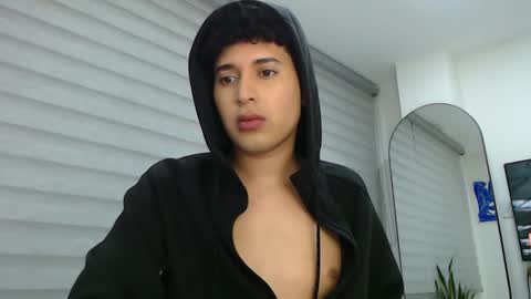 Snapshot of velascosexyboy chatting on 01.09.25 velascosexyboy online show from 01.09.25