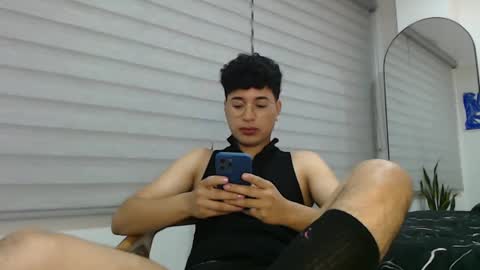 Snapshot of velascosexyboy chatting on 01.14.25 velascosexyboy online show from 01.14.25
