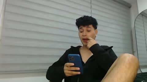 Snapshot of velascosexyboy chatting on 01.17.25 velascosexyboy online show from 01.17.25