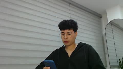 Snapshot of velascosexyboy chatting on 01.23.25 velascosexyboy online show from 01.23.25