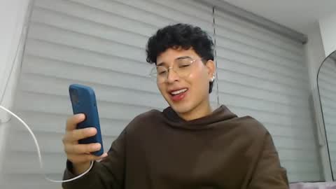 Snapshot of velascosexyboy chatting on 01.28.25 velascosexyboy online show from 01.28.25