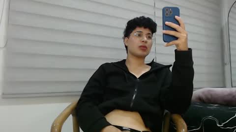 Snapshot of velascosexyboy chatting on 01.30.25 velascosexyboy online show from 01.30.25