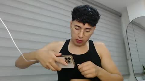 Snapshot of velascosexyboy chatting on 03.04.25 velascosexyboy online show from 03.04.25