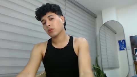 Snapshot of velascosexyboy chatting on 10.21.25 velascosexyboy online show from 10.21.25