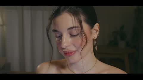 Snapshot of velavelle chatting on 05.27.26 Try to unlock online show from 05.27.26