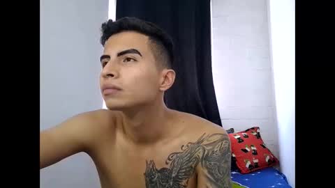 Snapshot of velk_hot1 chatting on 12.30.24 velk_hot1 online show from 12.30.24
