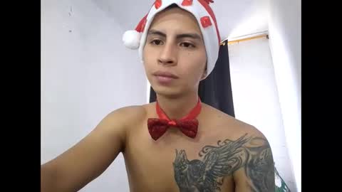 Snapshot of velk_hot1 chatting on 12.31.24 velk_hot1 online show from 12.31.24