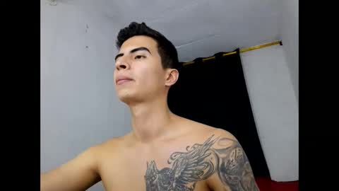 Snapshot of velk_hot1 chatting on 01.22.25 velk_hot1 online show from 01.22.25
